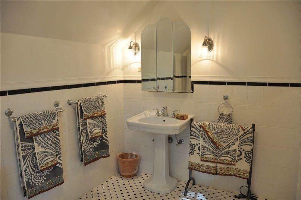 Wayne Bed & Breakfast Inn (Adults Only) Buitenkant foto