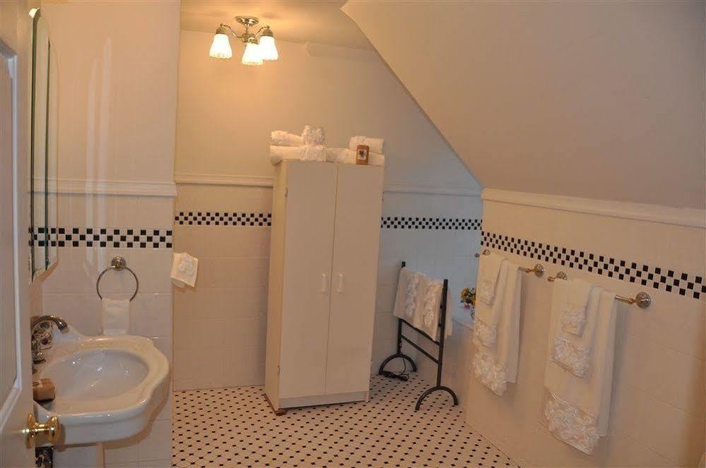 Wayne Bed & Breakfast Inn (Adults Only) Buitenkant foto